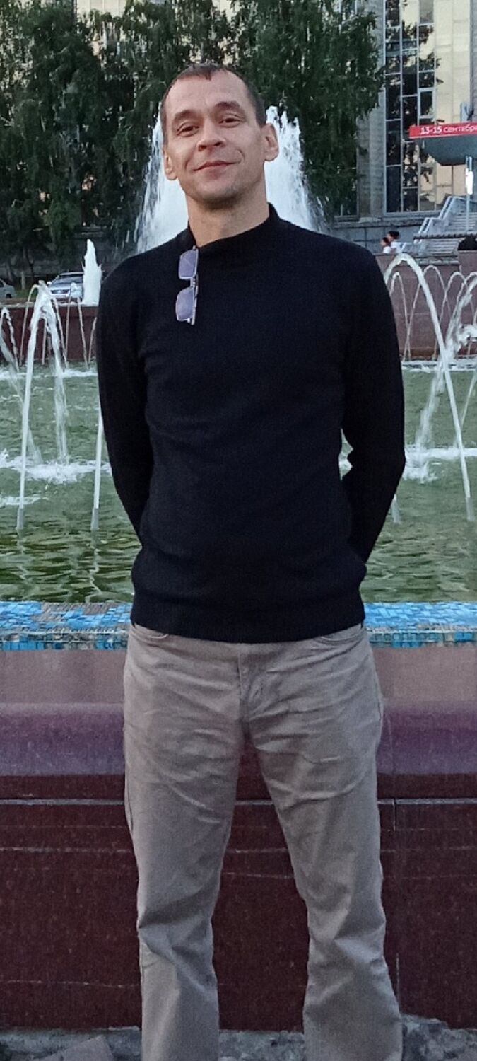  54647829  Vener, 44 ,    