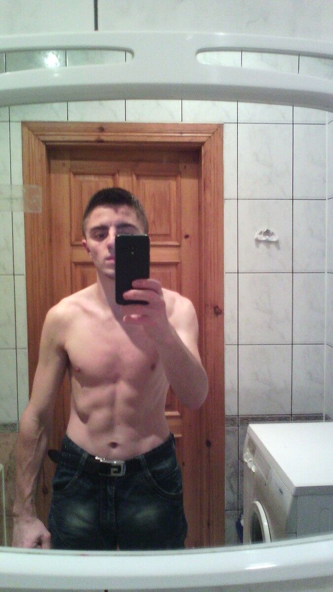  7826619  , 33 ,    