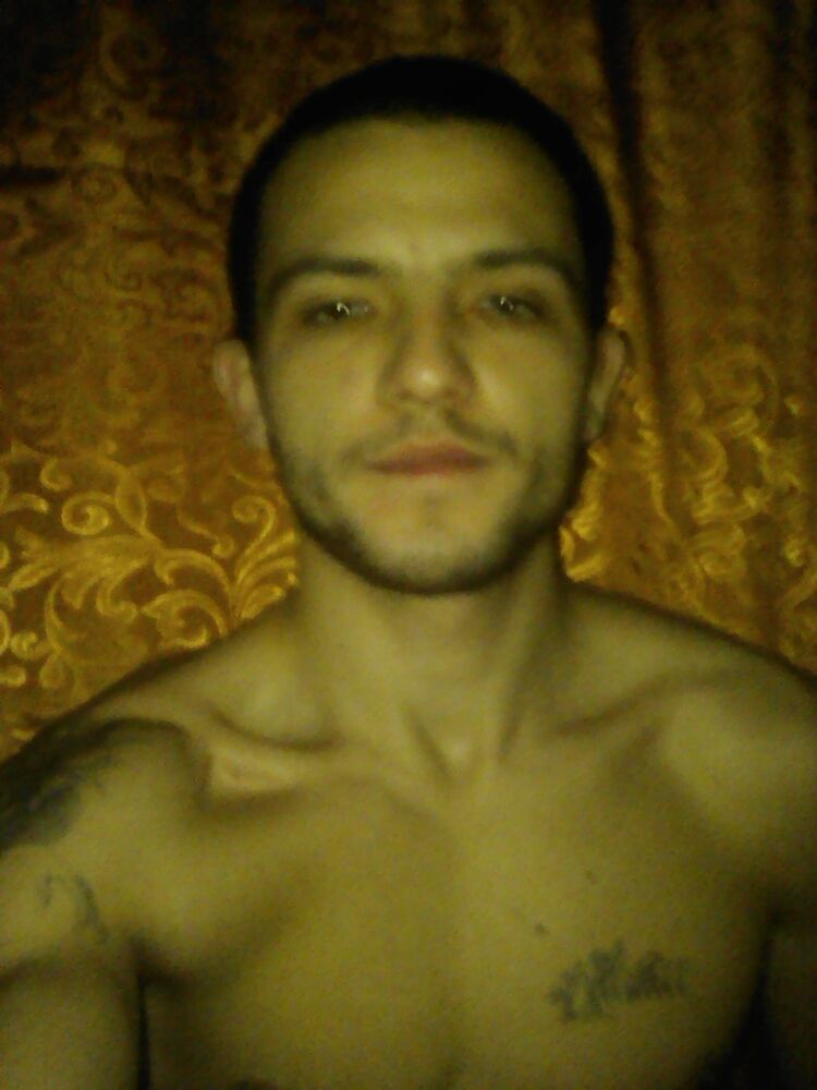  8603309  Viktor, 33 ,    