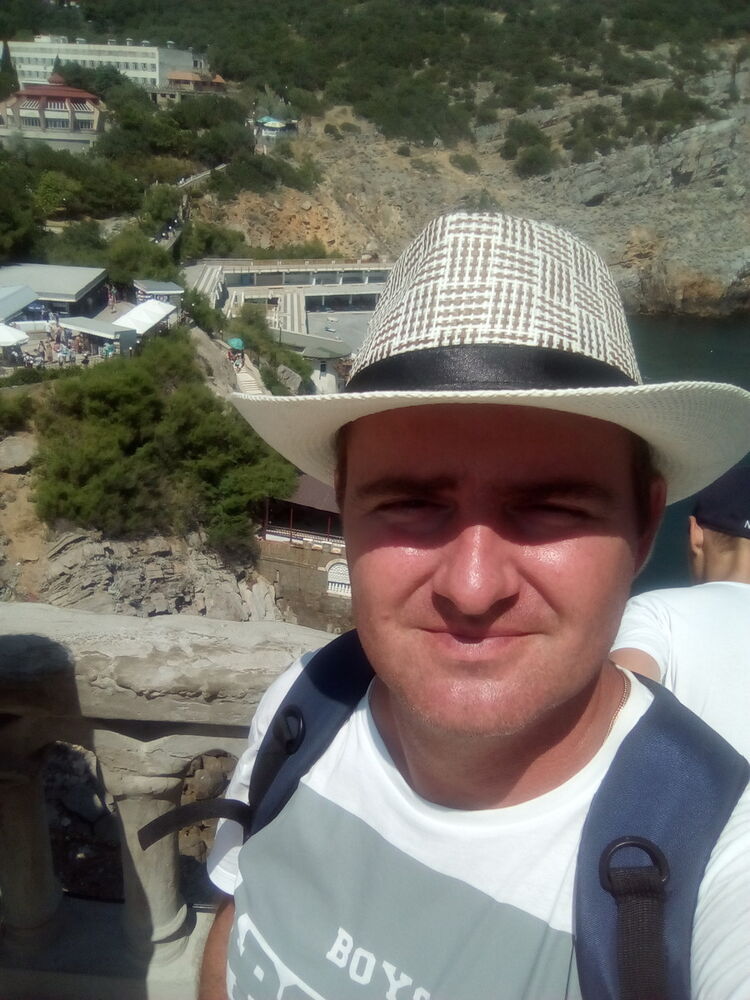  10851549  Aleksey, 44 ,    