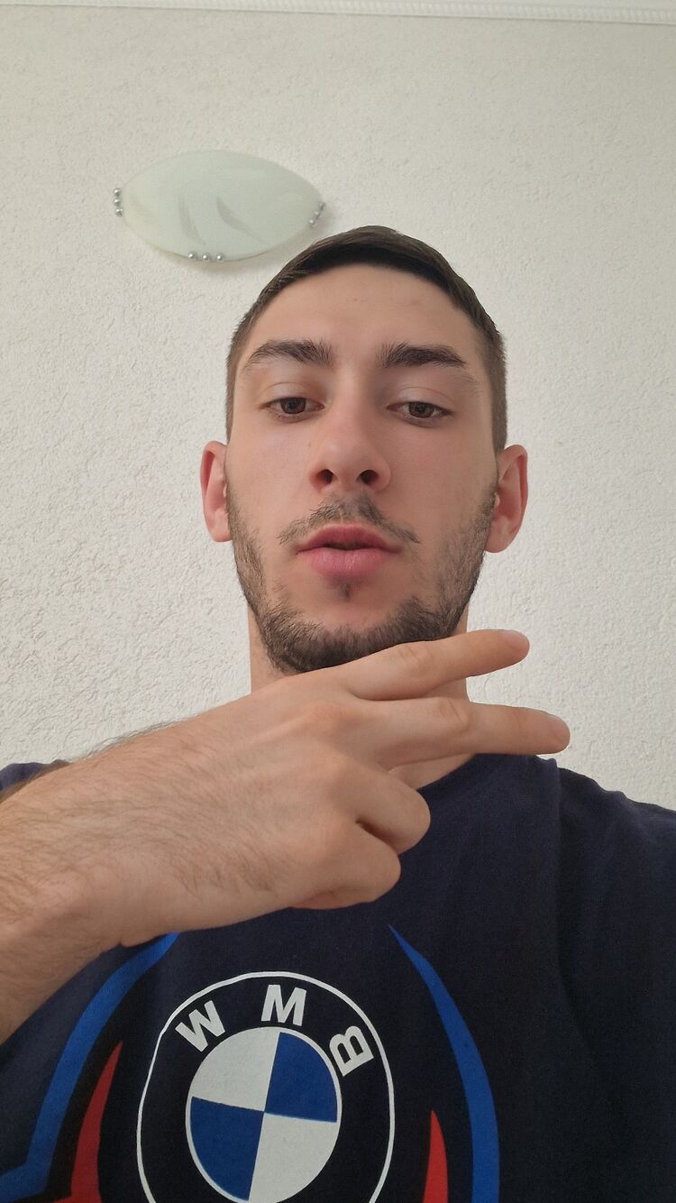  46008349  Pavel, 23 ,    Zlatograd