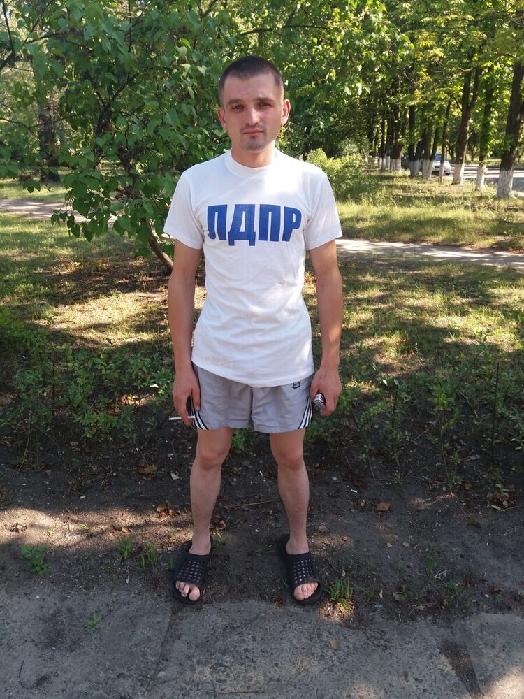  ,   Viktor, 32 ,   ,   , c 