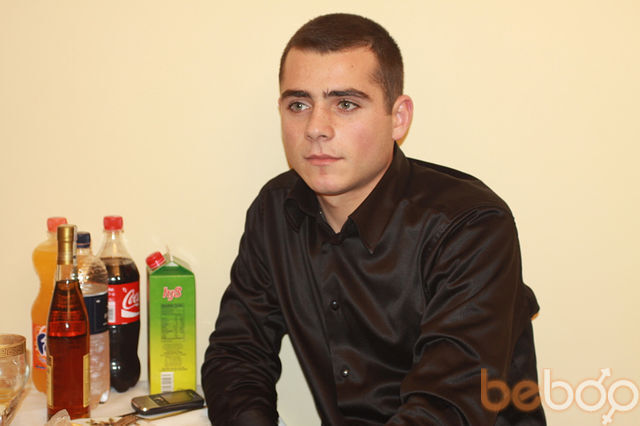  1371509  Artyom, 40 ,    