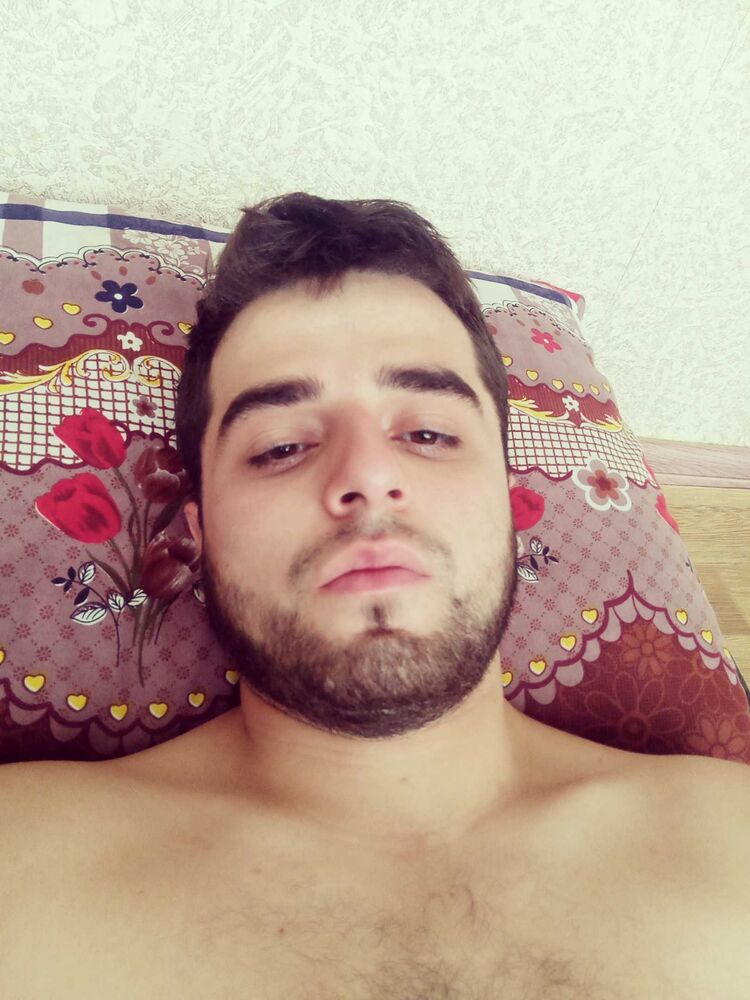  52109179  Mukhamad, 25 ,    