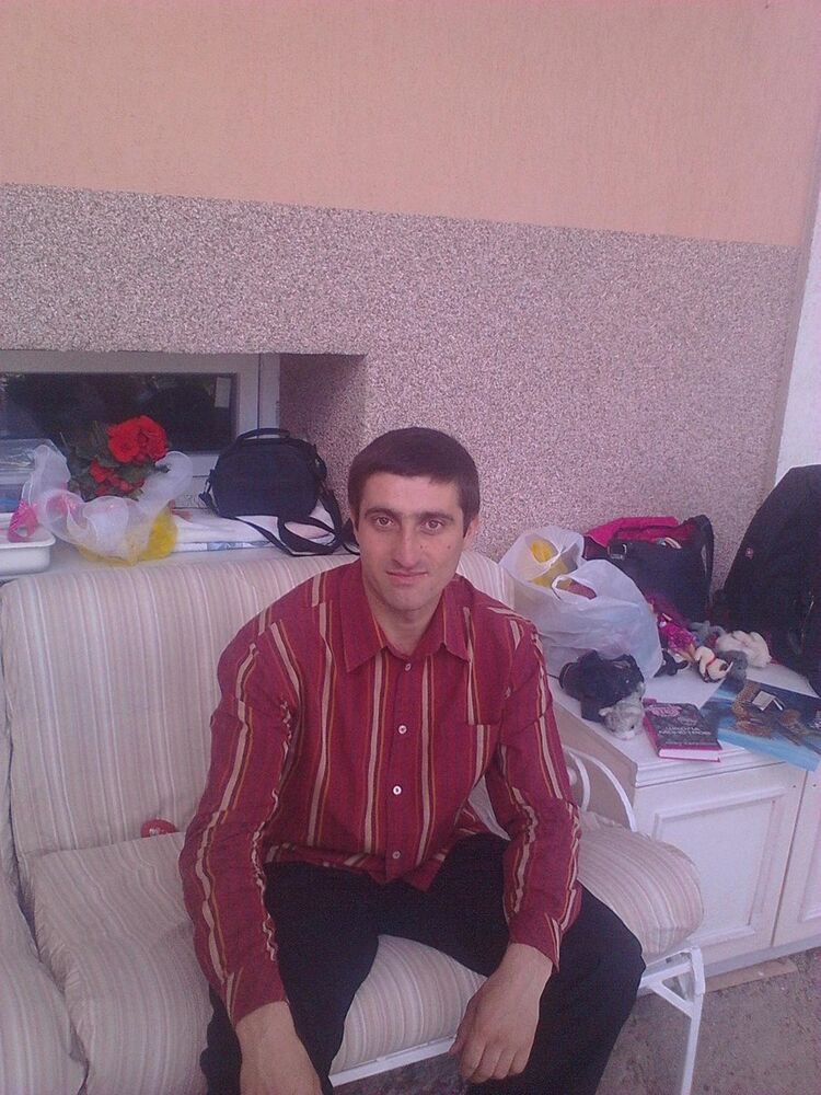  ,   Tudor, 40 ,   