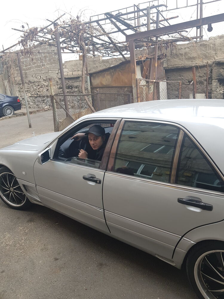  33414019  Artak, 41 ,    