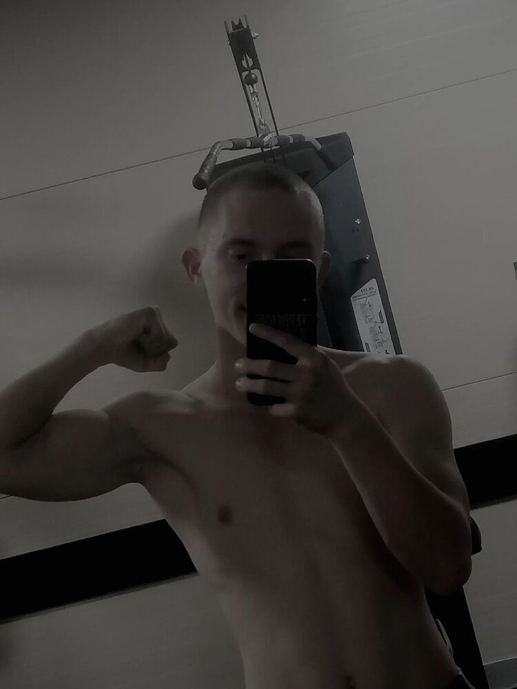  ,   Anton, 21 ,   ,   