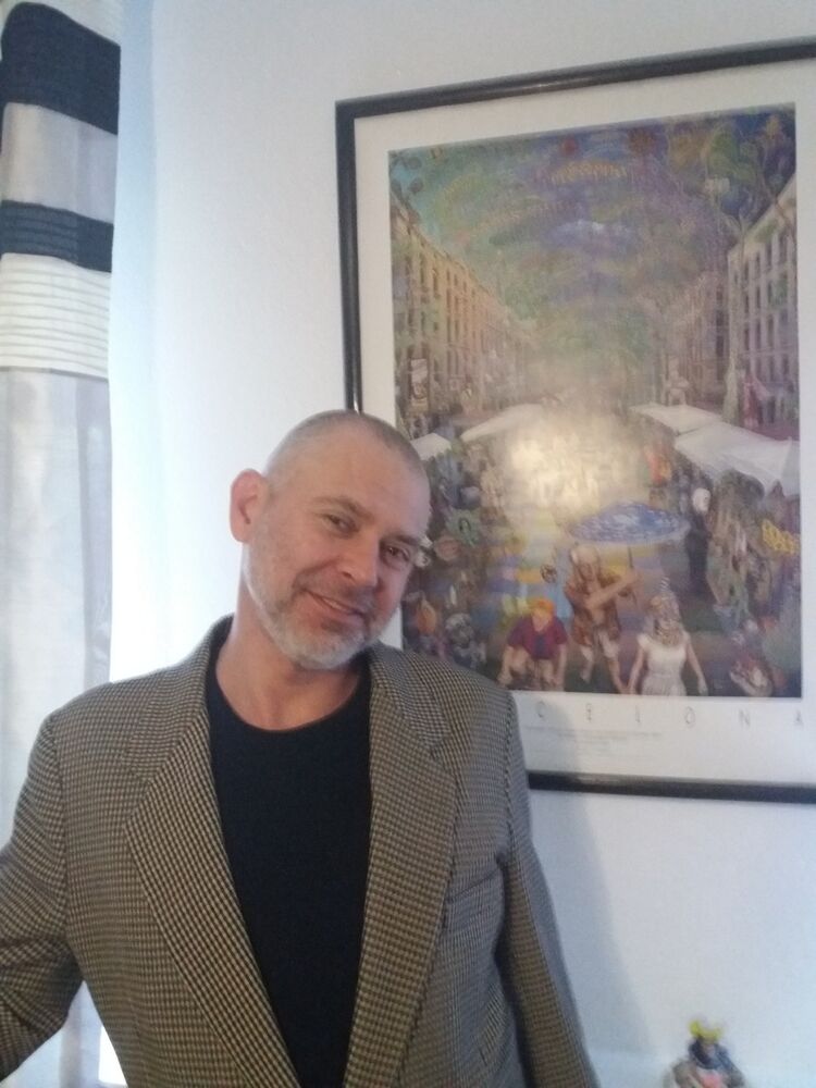  9585639  Viktor, 49 ,    