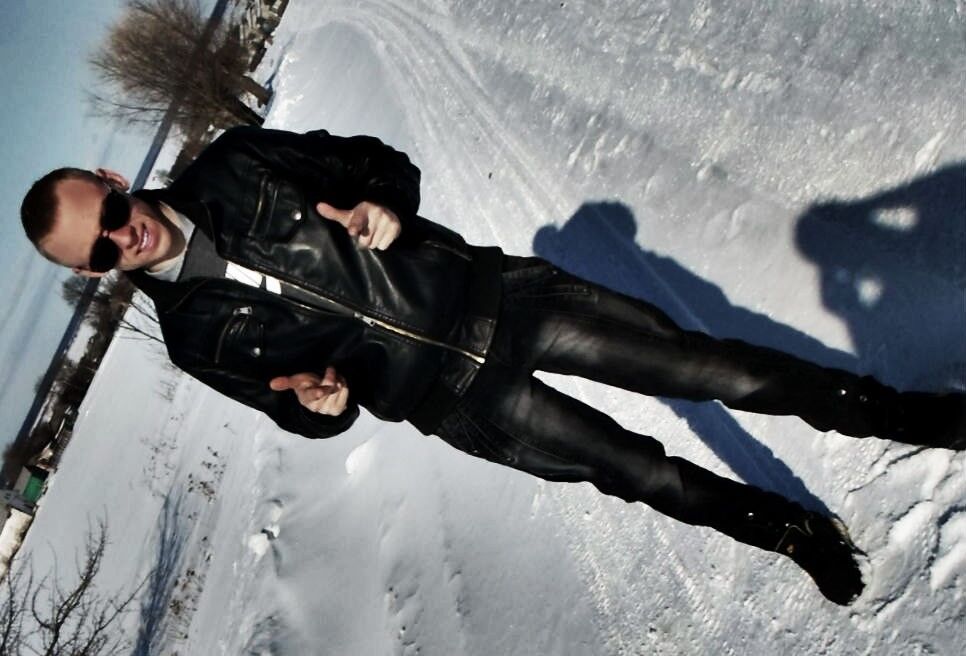  5055989  Denis, 32 ,    