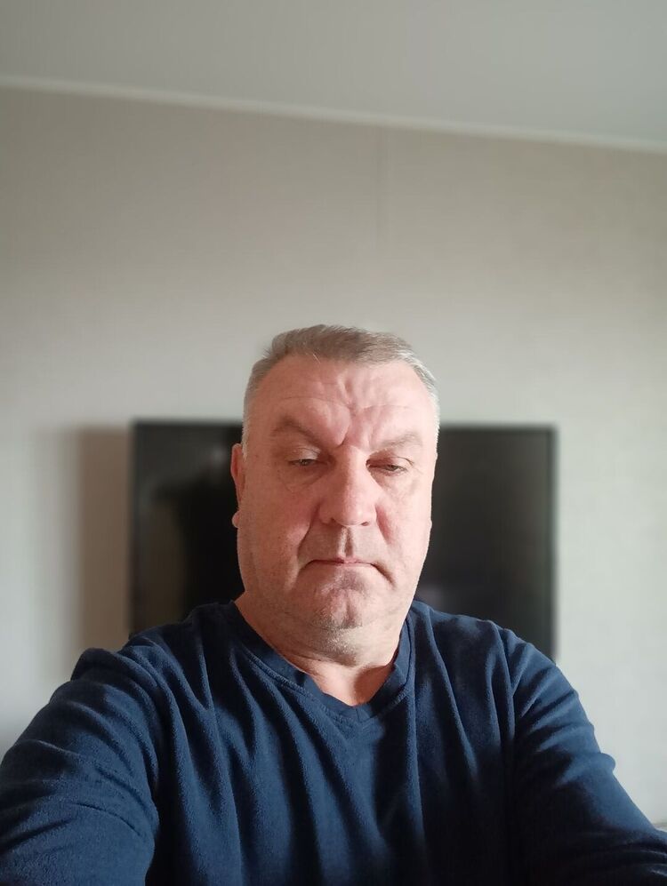  45332569  , 52 ,    