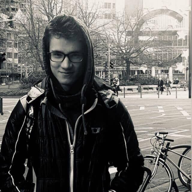  ,   Alex, 22 ,   ,   