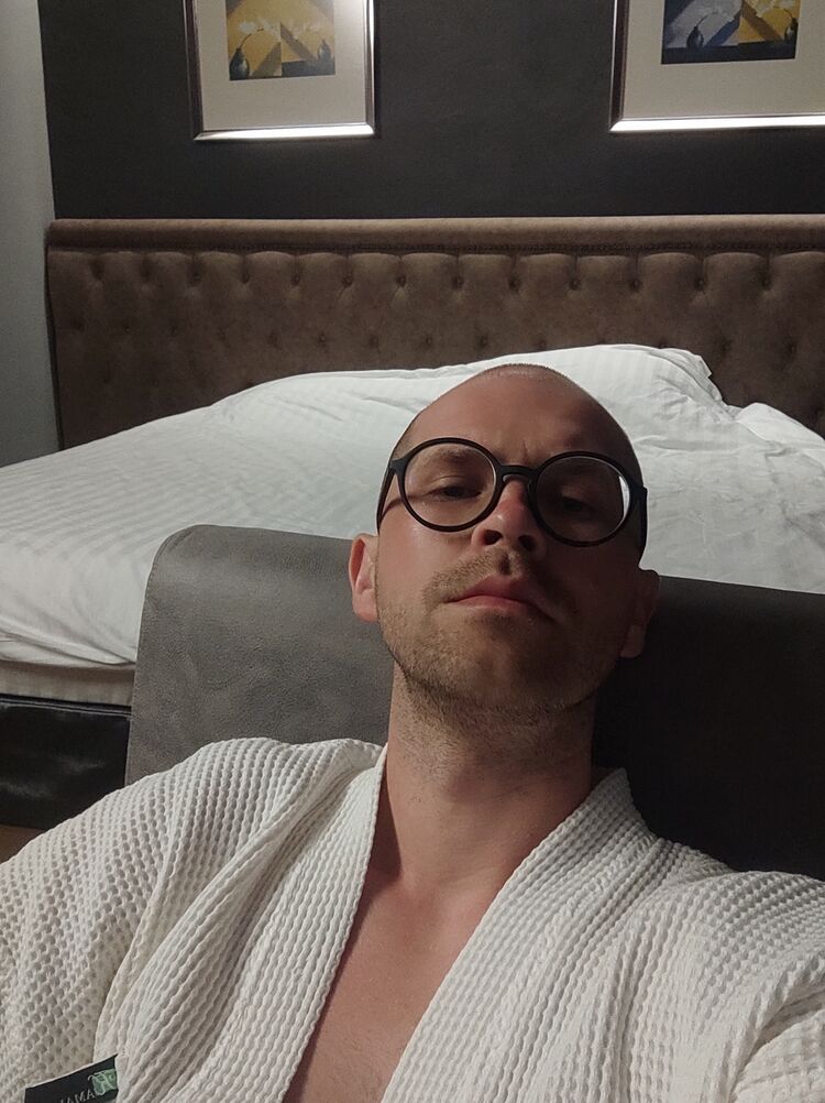  46265549  Vasily, 36 ,    