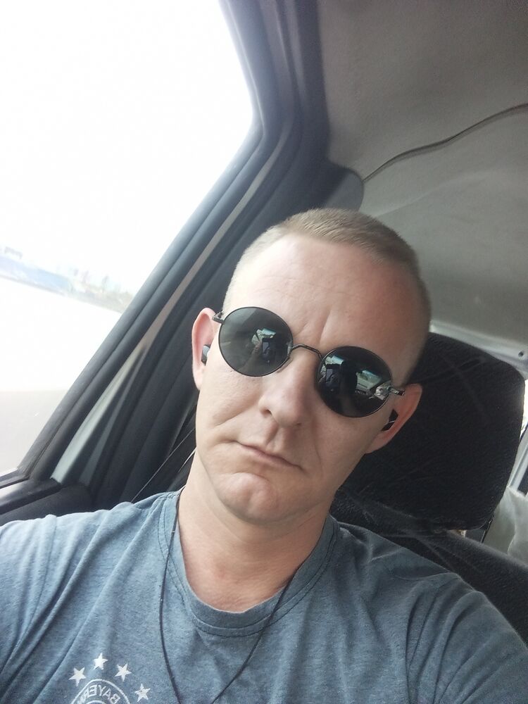 53306189   , 32 ,    