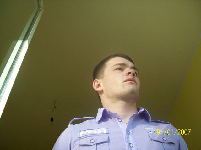  10745419  Grigore, 33 ,    