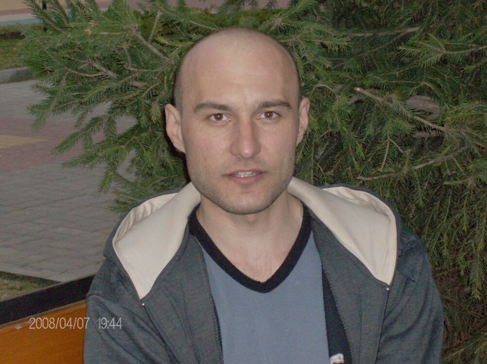  53964469  Alex, 45 ,    