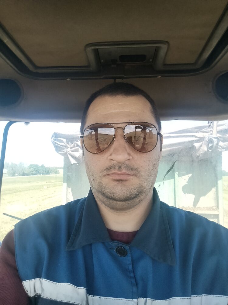  53145479  Sergei, 38 ,    