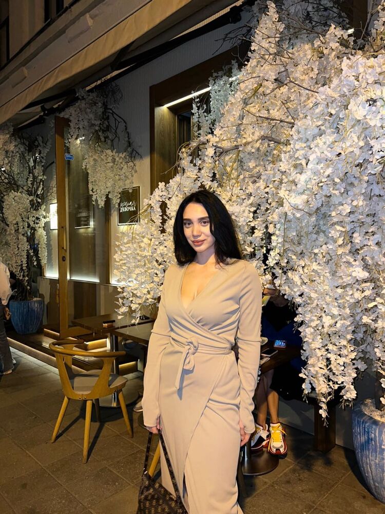  37290819  , 22 ,    -