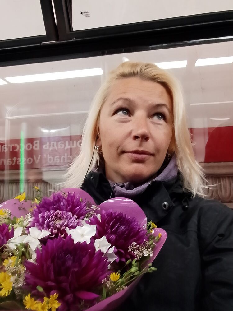  53743239  Jane, 39 ,    