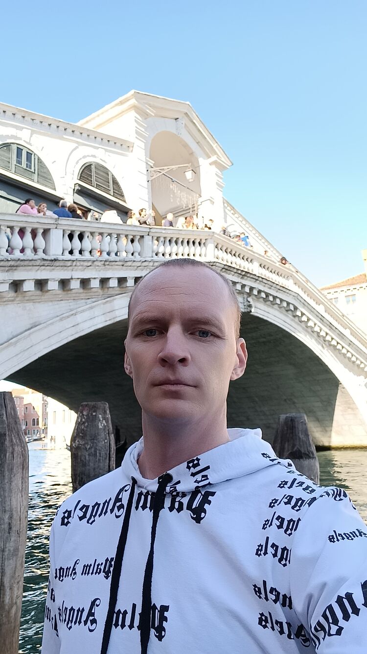  43681099  , 37 ,    