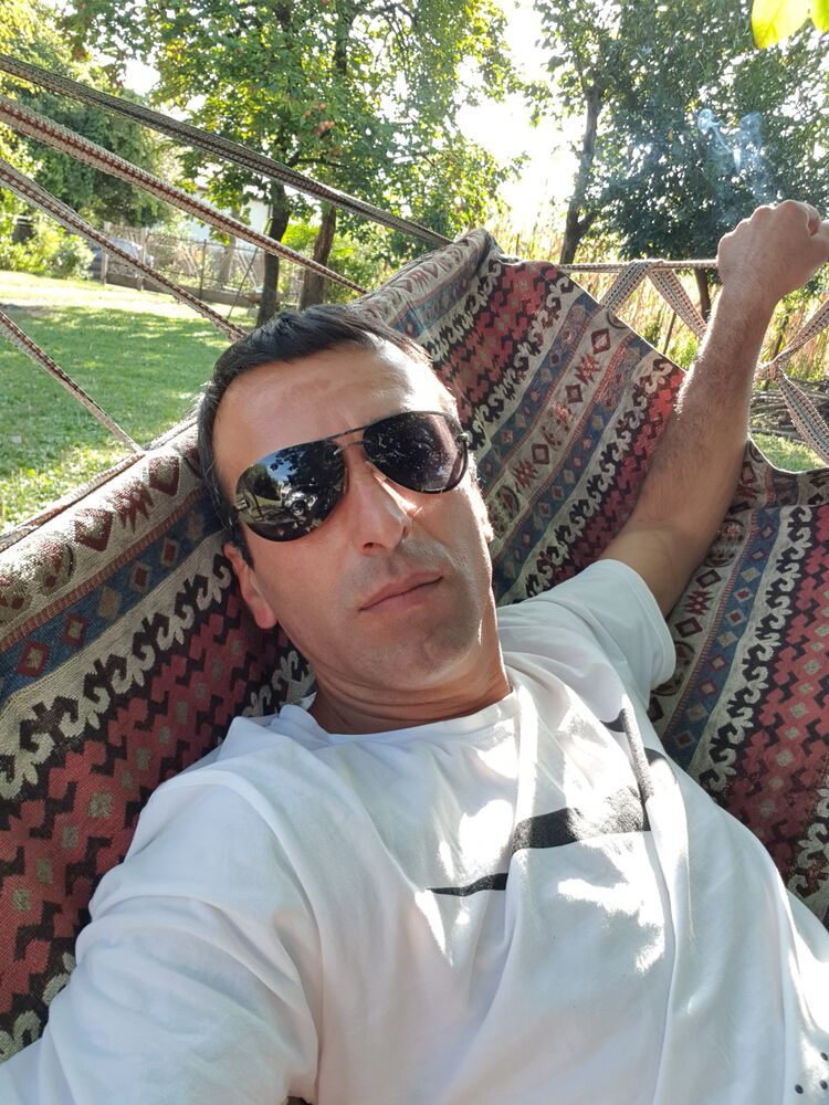  48718829  Giorgi, 39 ,    