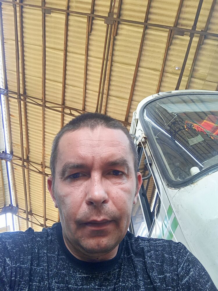  37083949  , 43 ,    