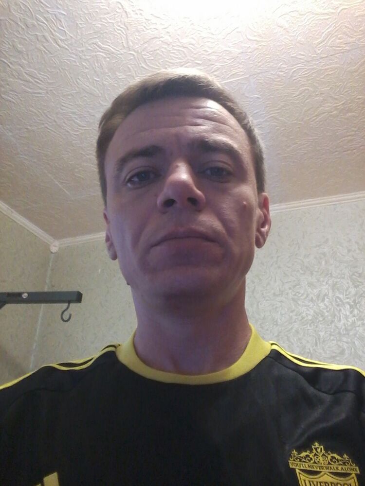  23804239  Mikhail, 42 ,    