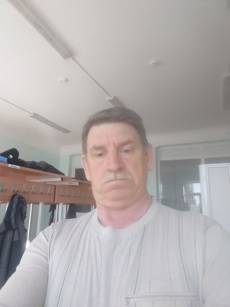  43588839  , 61 ,    