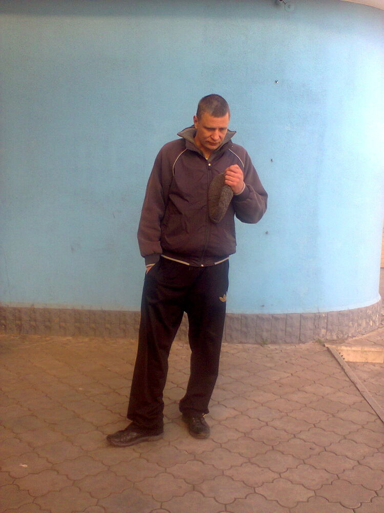  4250099  Aleksandr, 50 ,    