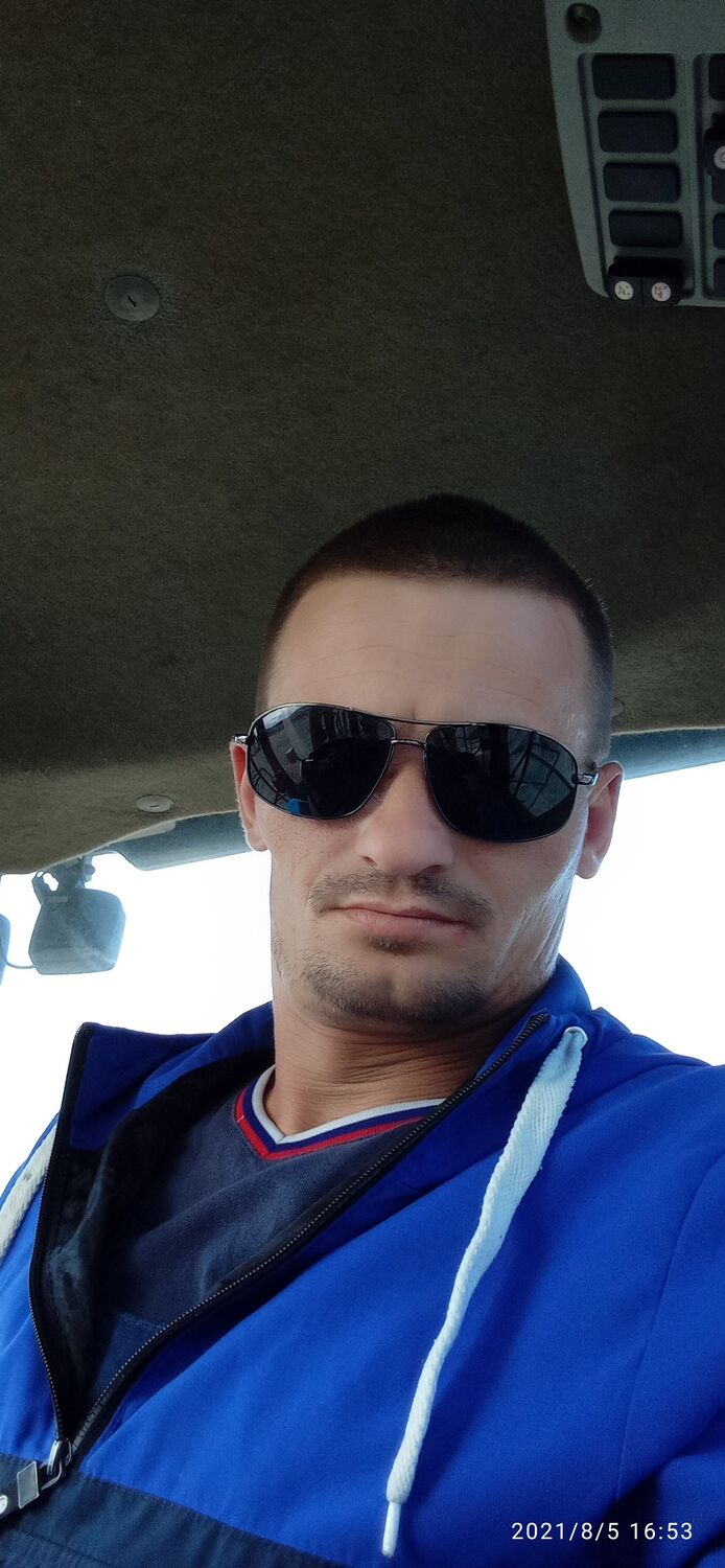  ,   Ilya, 38 ,   ,   