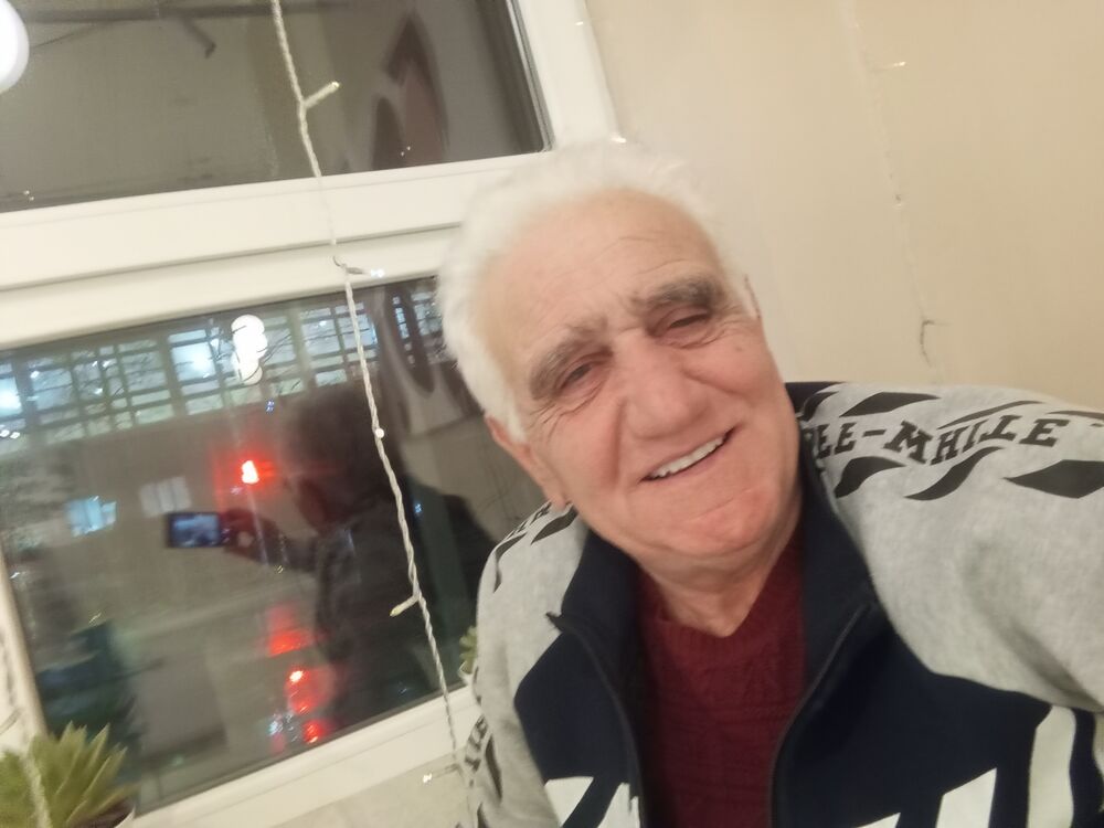  48194659  Nizam, 62 ,    