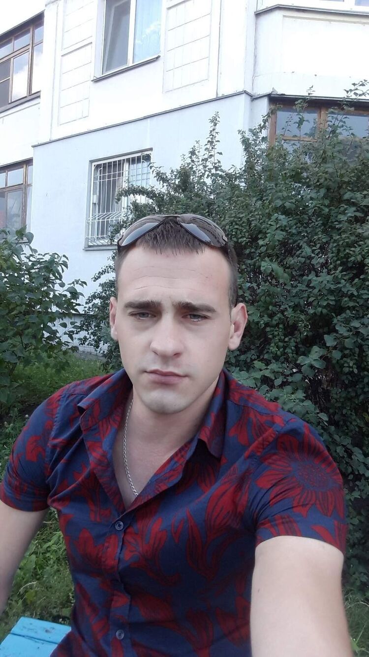  25045749  Dima, 32 ,    