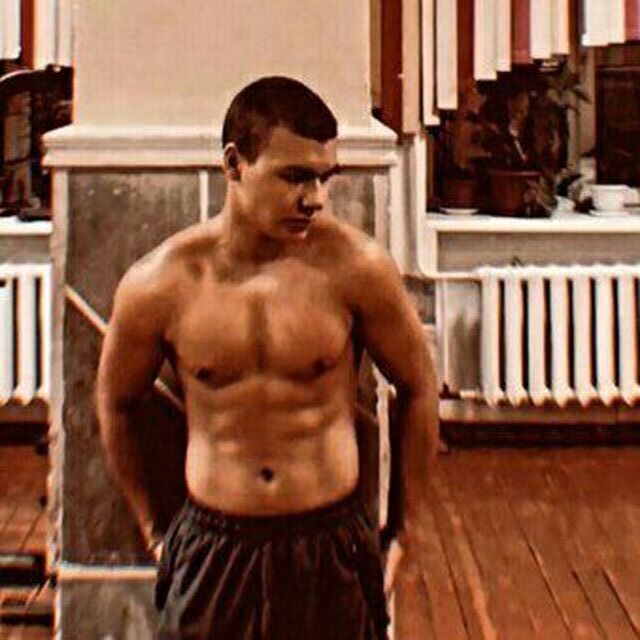  ,   Vlad, 21 ,   ,   
