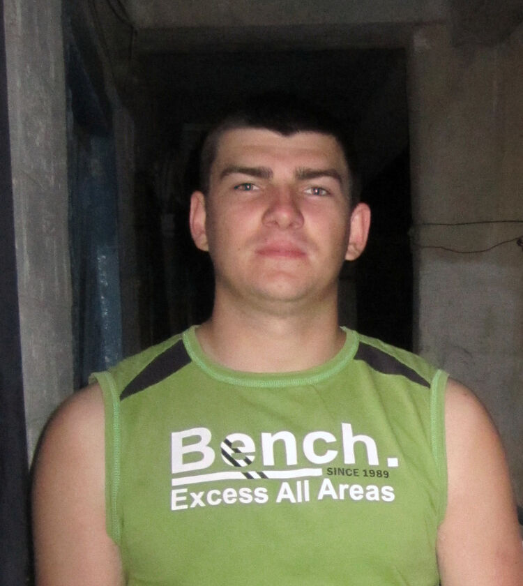  4084799  Mihail, 33 ,    