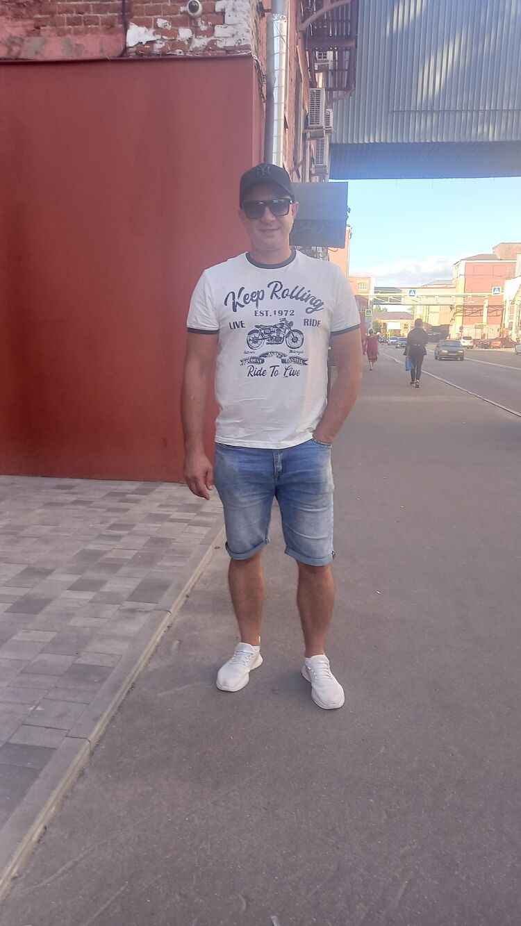  48434349  Stepan, 41 ,    