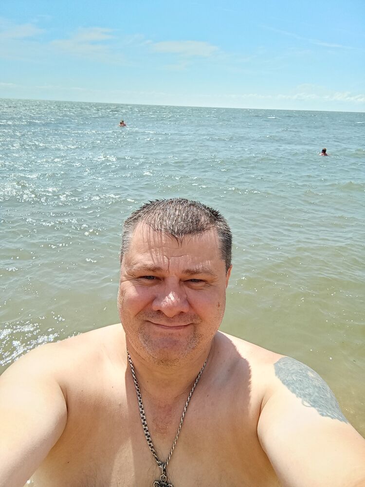  37782589  , 46 ,    