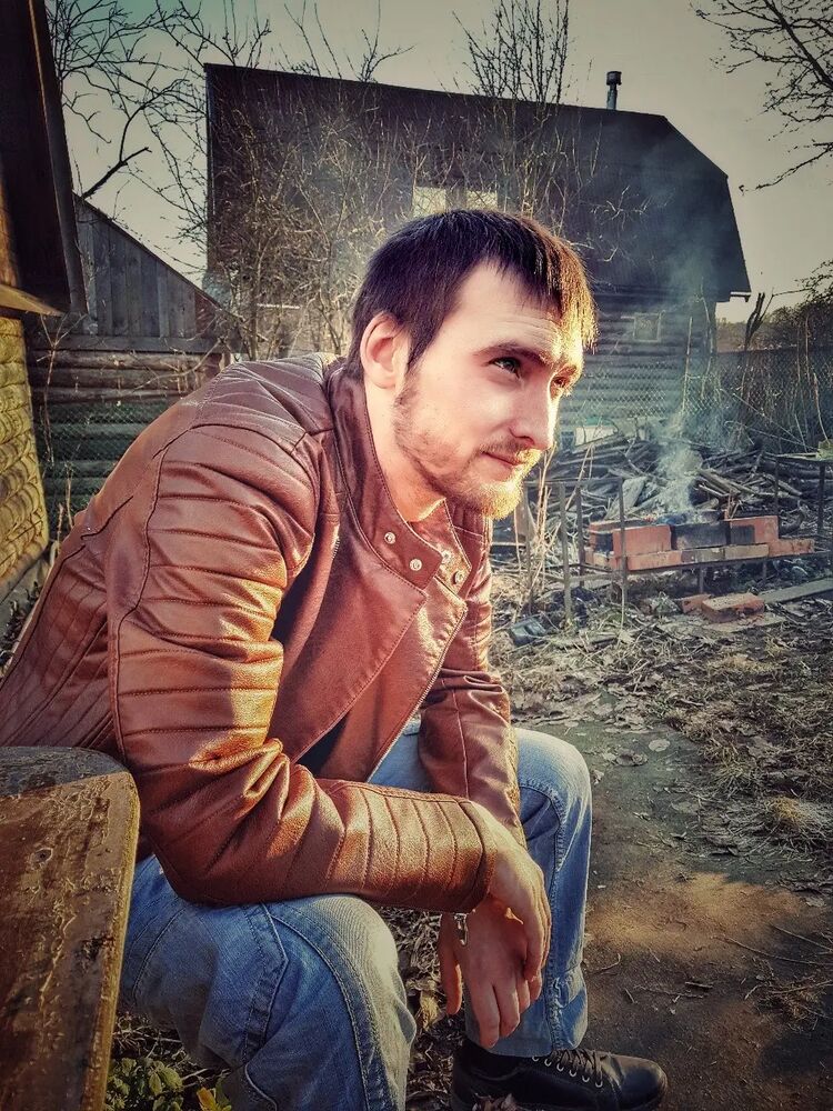  32349379  , 35 ,    -