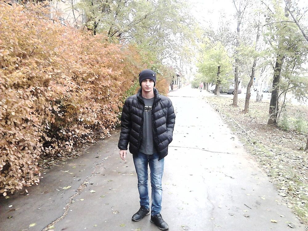  6737649  Slavik, 32 ,    