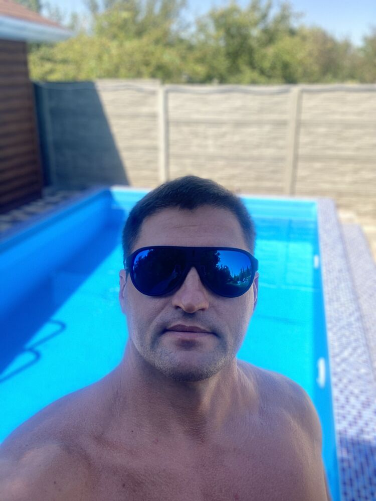 ,   Ivan, 51 ,   ,   
