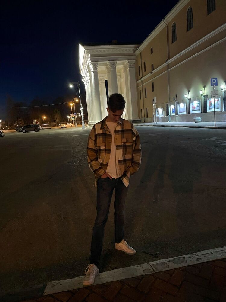  28062979  , 21 ,    