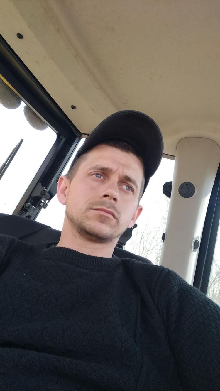  45936379  , 32 ,    