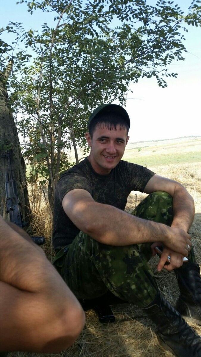  9494979  Konstantin, 35 ,    
