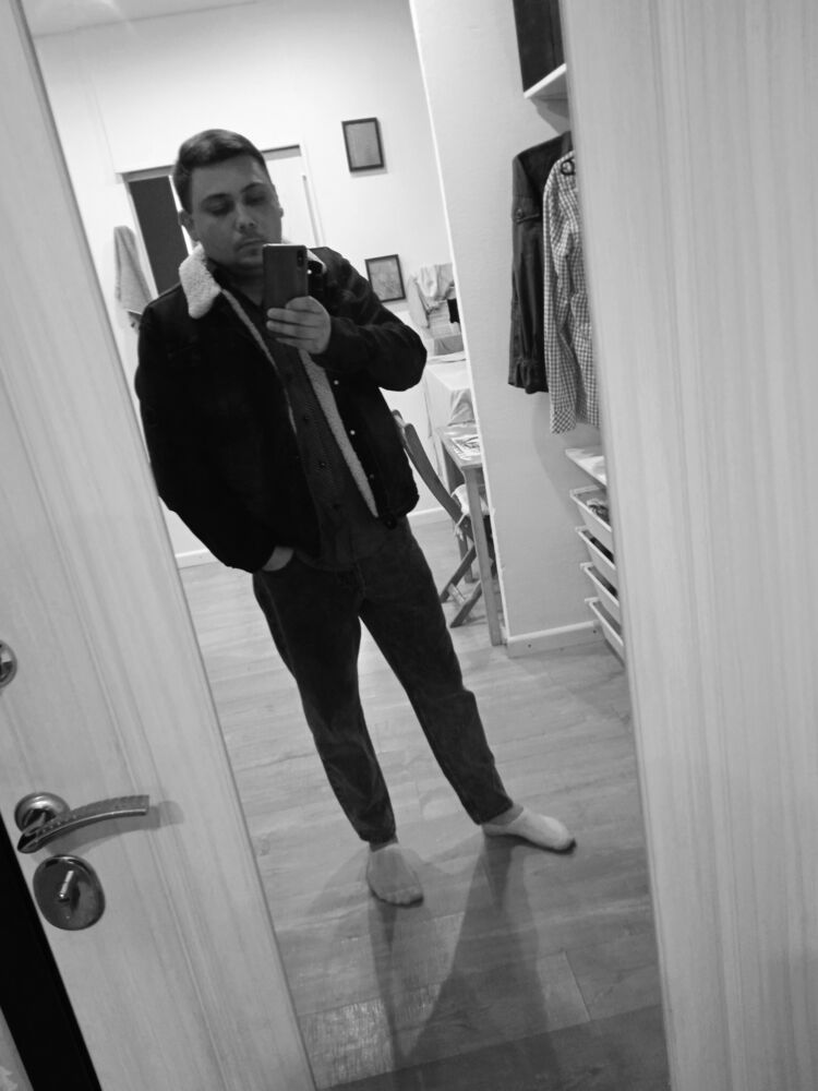  ,   Vladislav, 31 ,   ,   