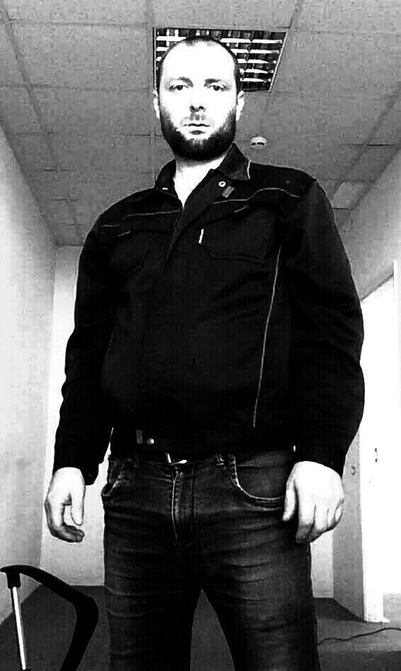  -,   Valentin, 44 ,   ,   , c 