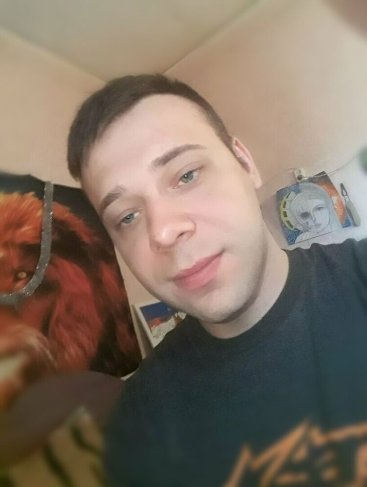  20487859  Ruslan, 37 ,    