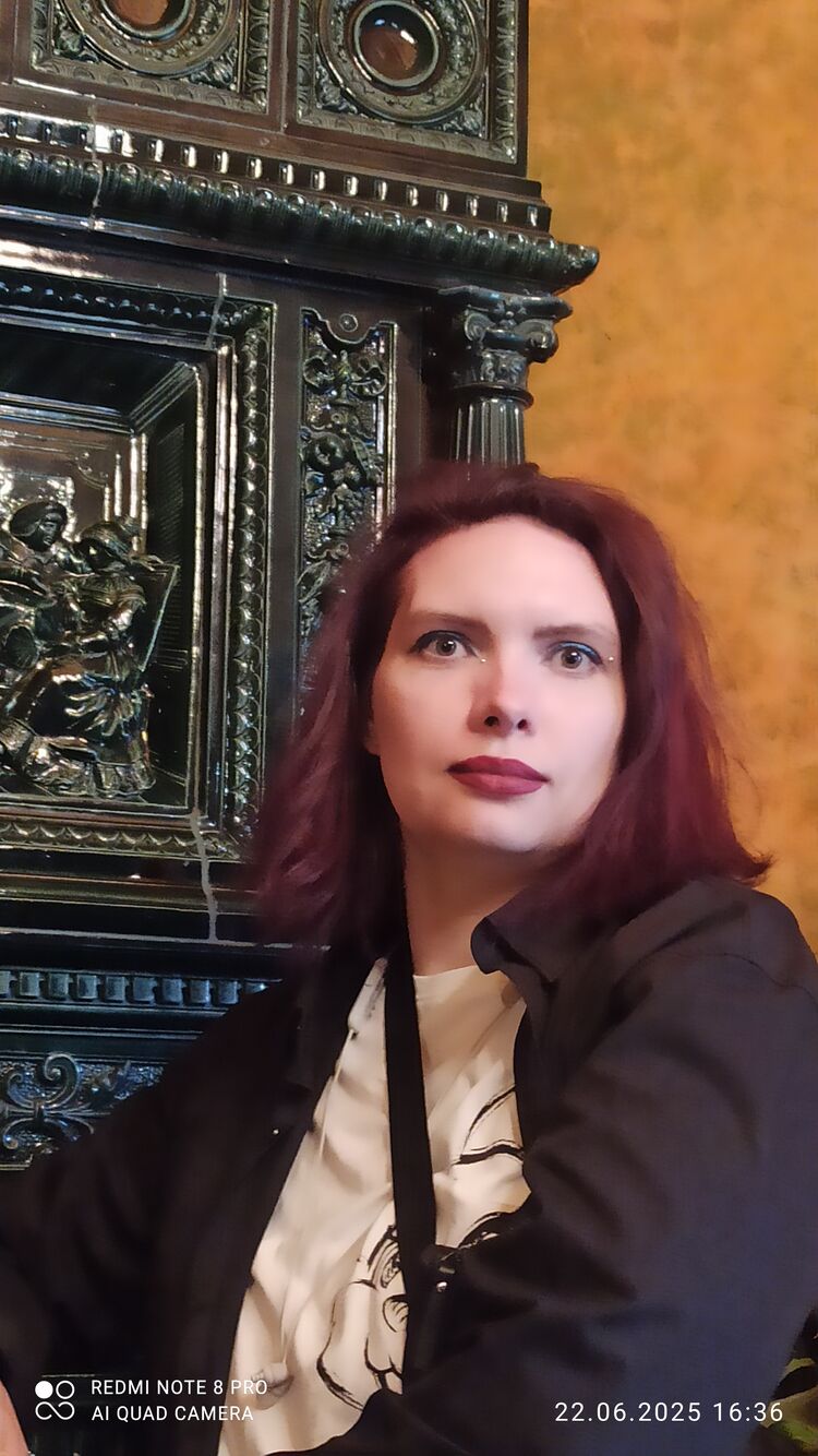  52225299  Pani Oksana, 35 ,    