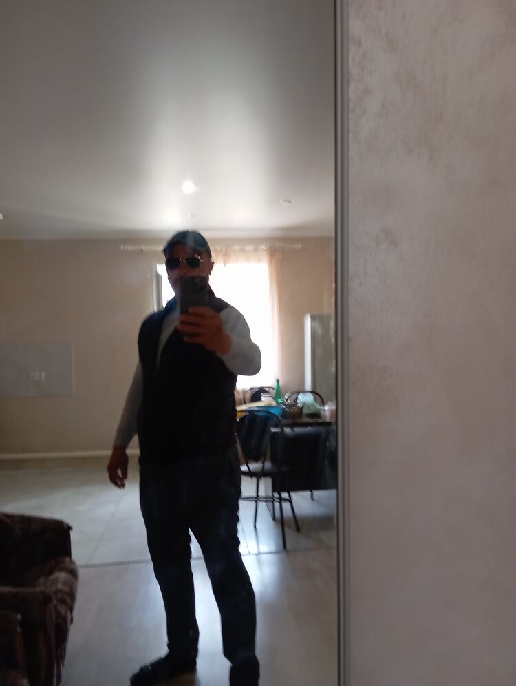  46317249  Furkat, 35 ,    