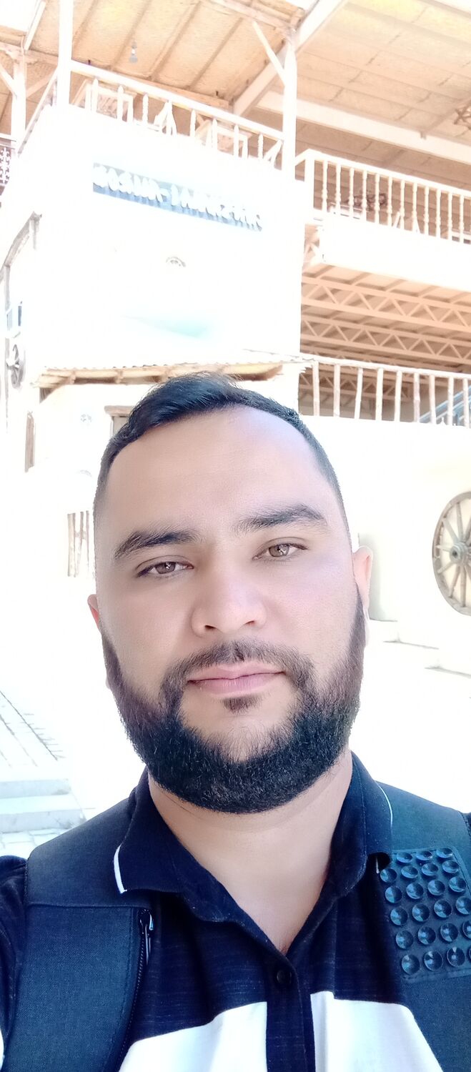  ,   Ilhom, 33 ,   ,   , c 