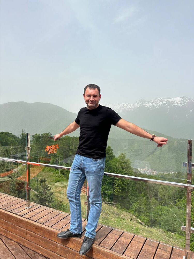  ,   Vladimir, 39 ,   ,   