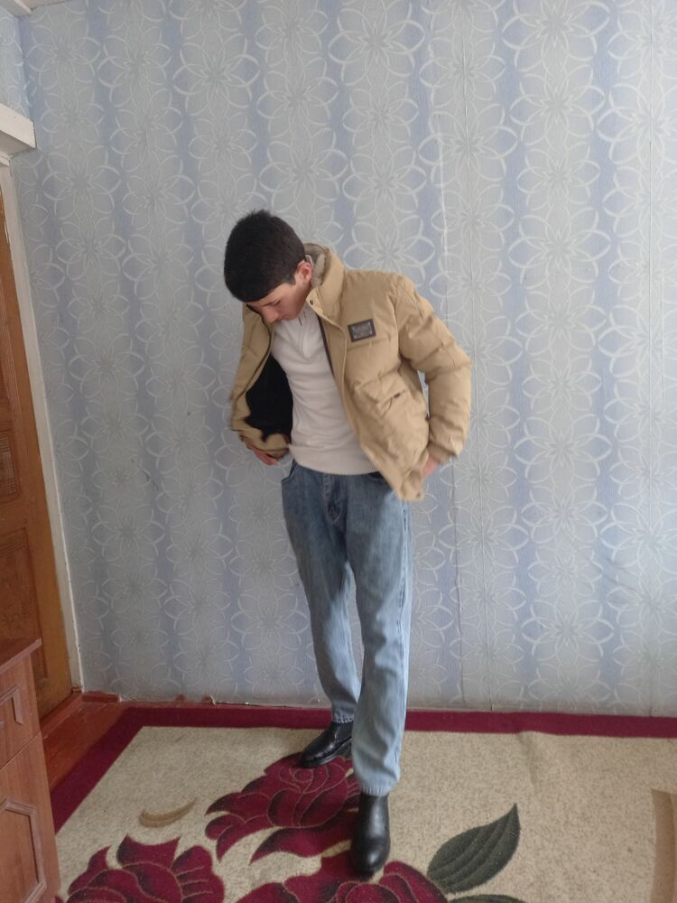  41207329  Roma, 25 ,    