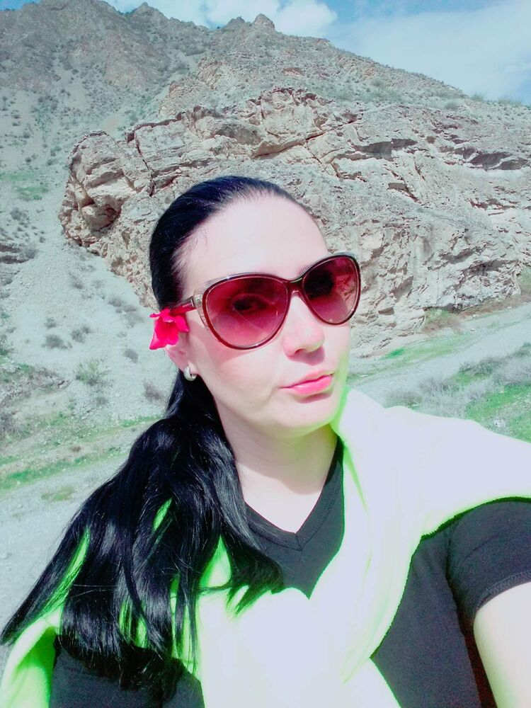  54157719  Katrin, 40 ,    